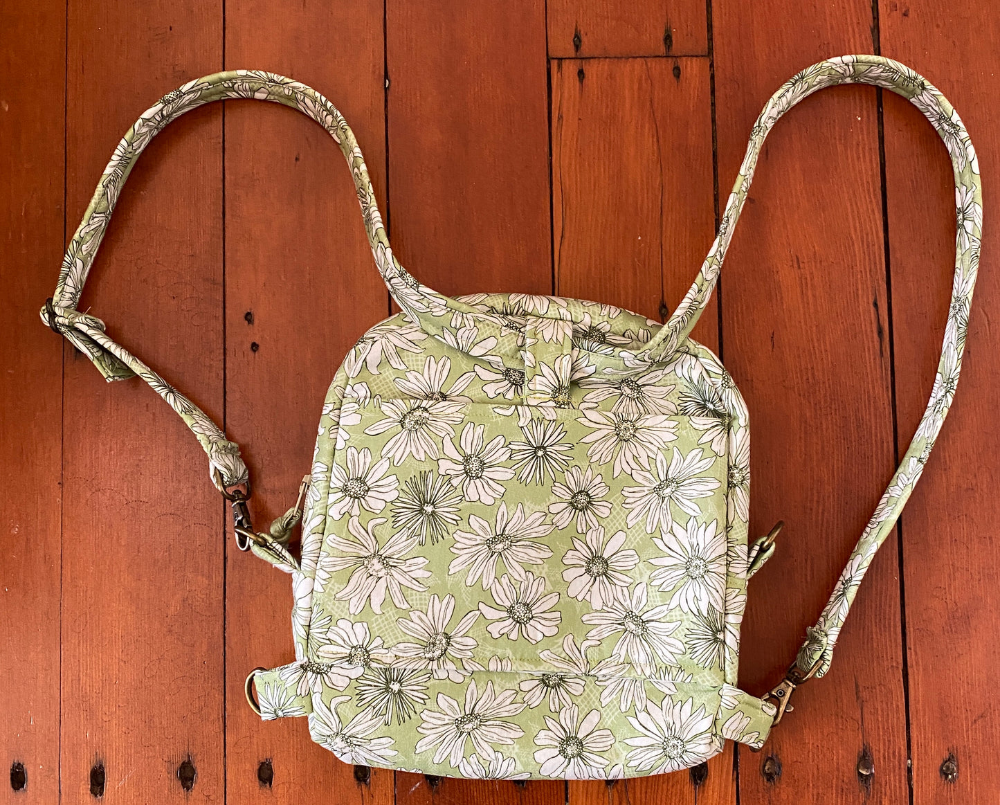 Convertible Ruffle Purse Pattern and Kit - FREE SHIPPING