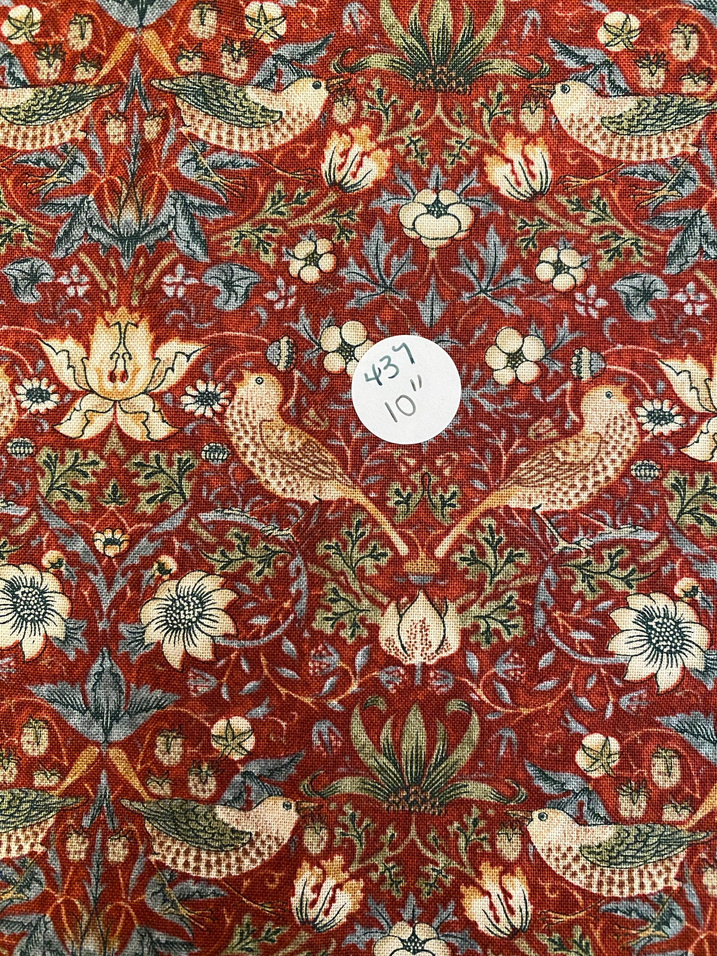 Remnant William Morris "Straberry Thief " 10" #437