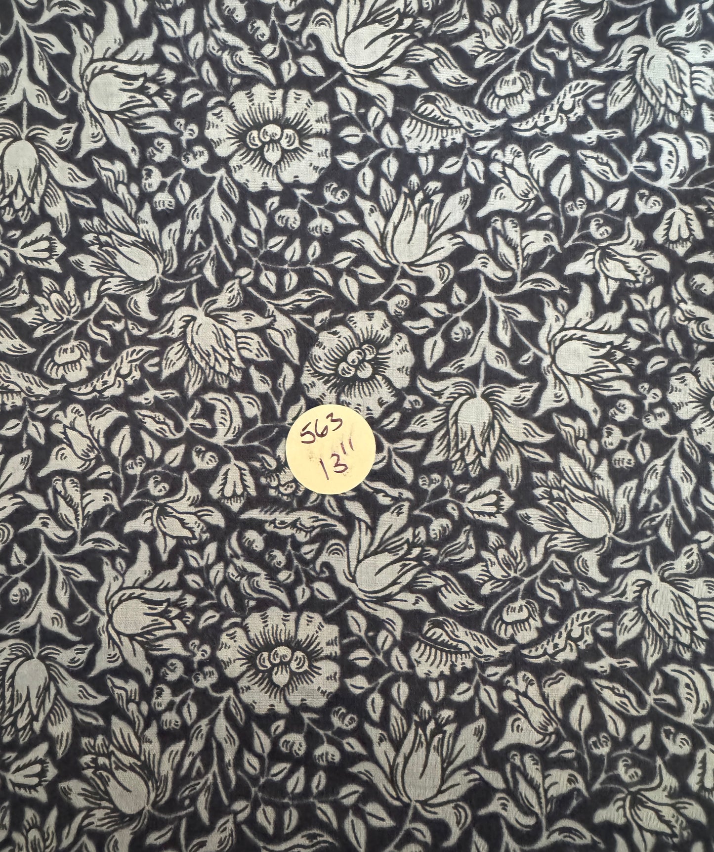 Remnant Williiam Morris "Mallow" 13" #563