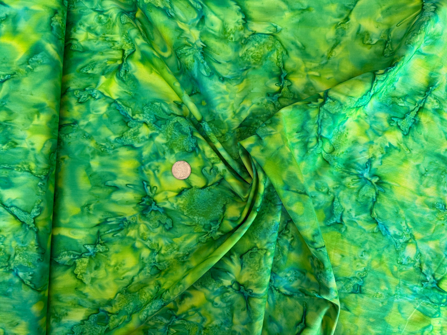 100% Cotton - Quilting Weight - Geniune Batik - Dragon Barf