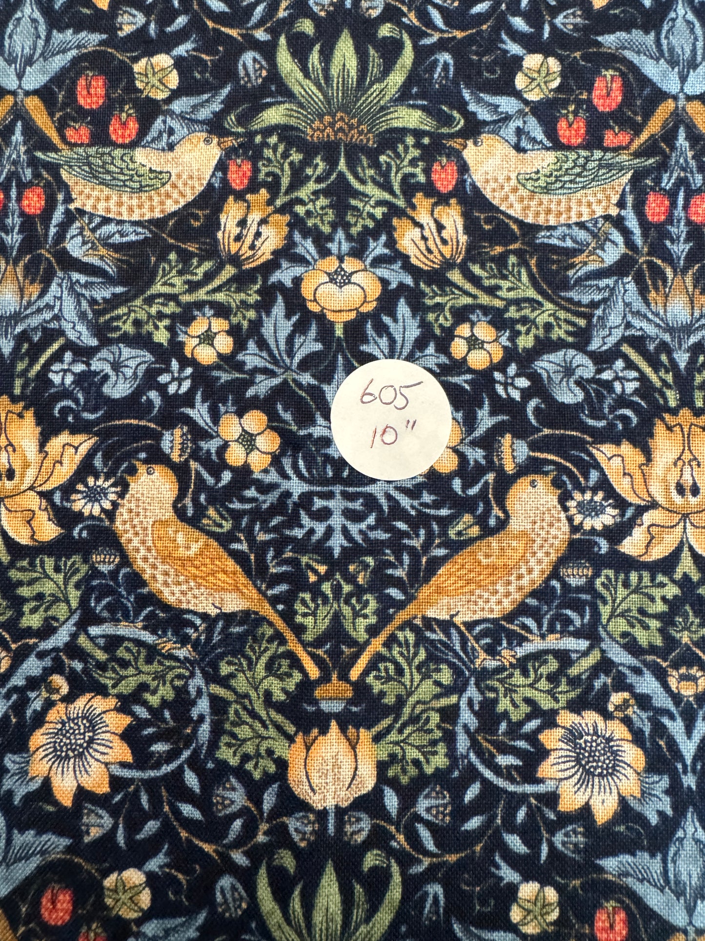 Remnant -William Morris Cotton- "Strawberry Thief" 10" #605