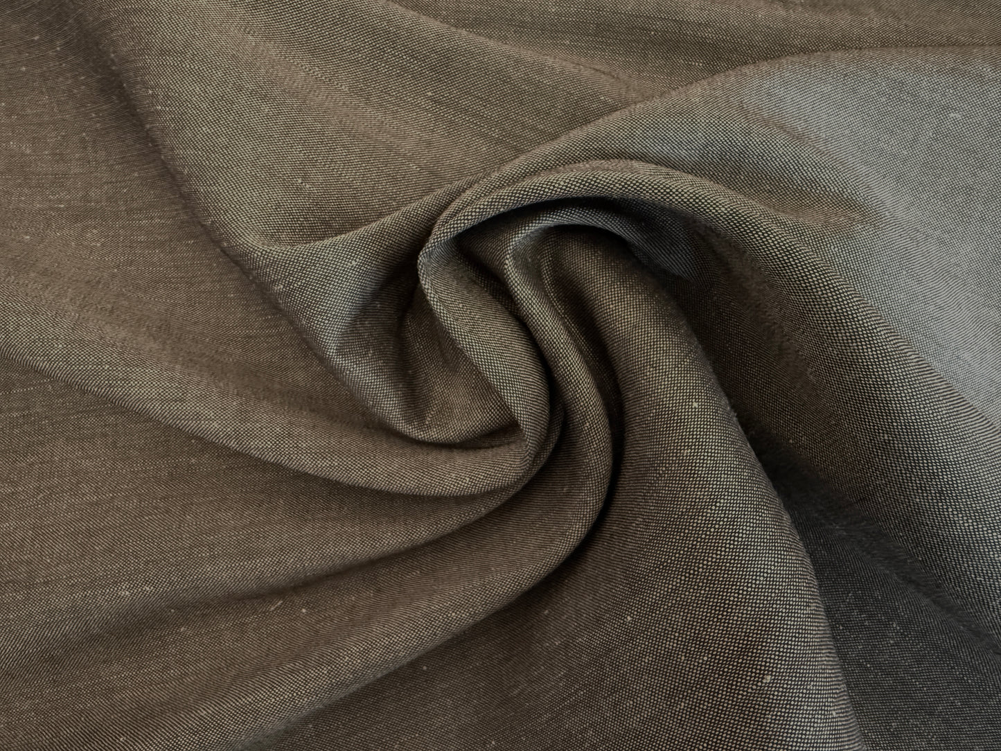100% Linen - 5.5oz - Black & Tan Chambray