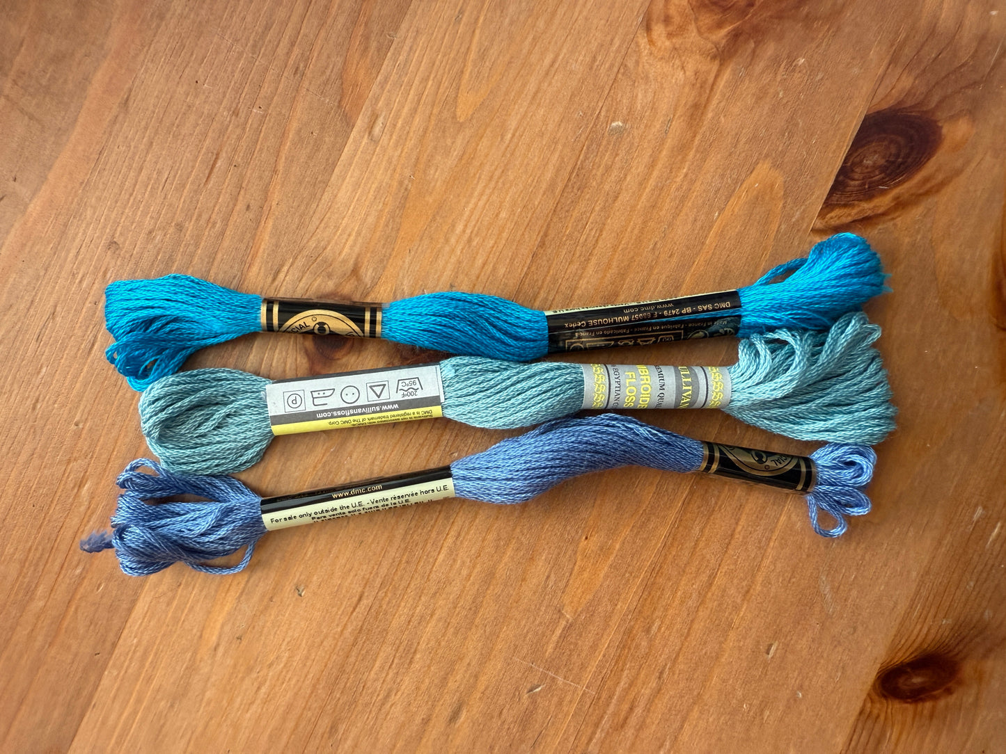 Wood Pendant/Earrings to Embroider